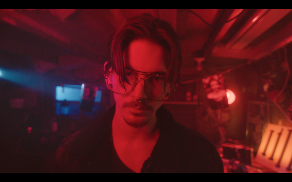 Drug Town Girl (Digital Download)